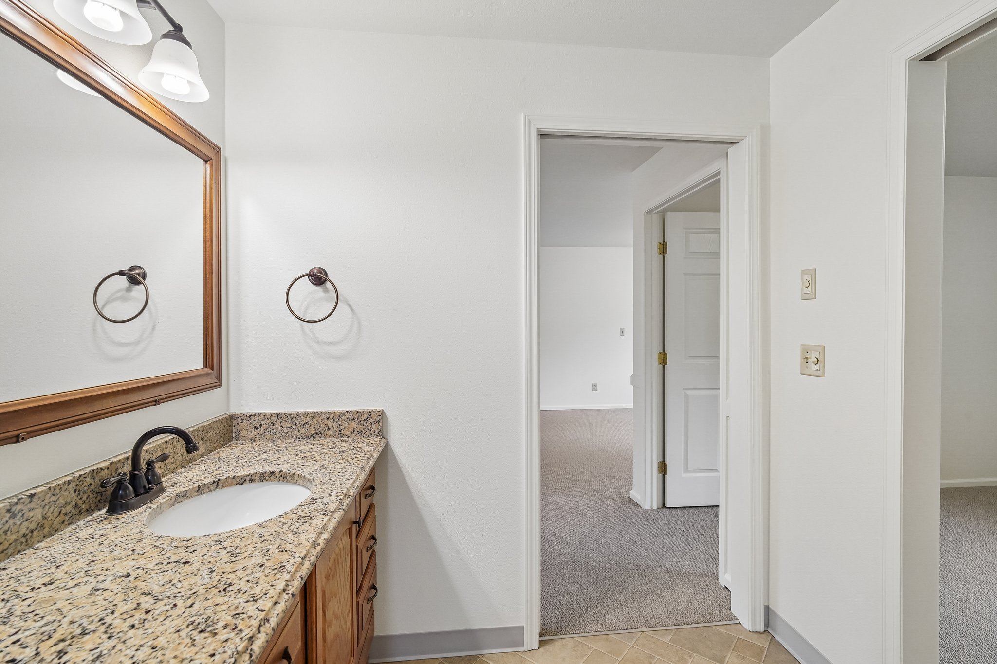 105th Ave E-S1006-046.jpg
