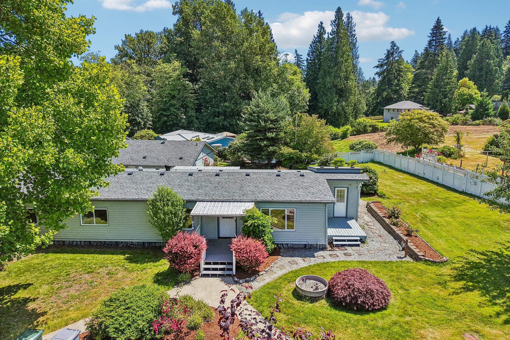 105th Ave E-S1306-002.jpg