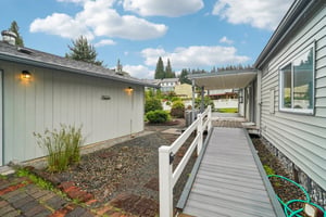 105th Ave E-S1006-007.jpg