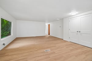 105th Ave E-S1006-012.jpg