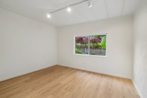 105th Ave E-S1006-049.jpg