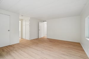 105th Ave E-S1006-052.jpg
