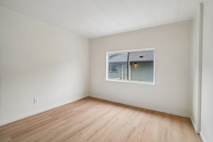 105th Ave E-S1006-057.jpg