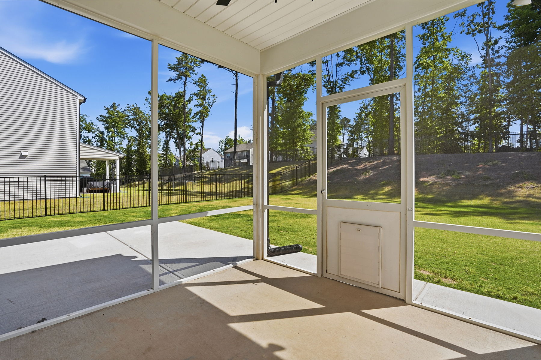Screened-in Porch