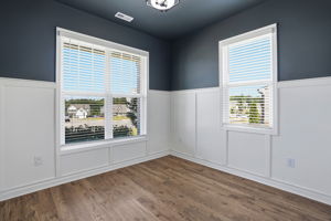 Bedroom/Office