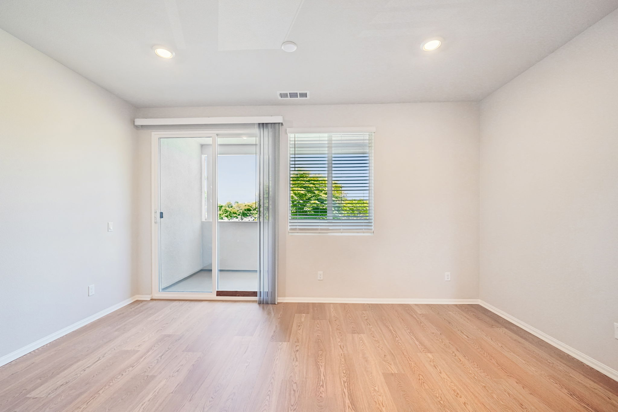 So Cal - The Knoll Community - 219 Aurora Lane Pomona CA 91767-012
