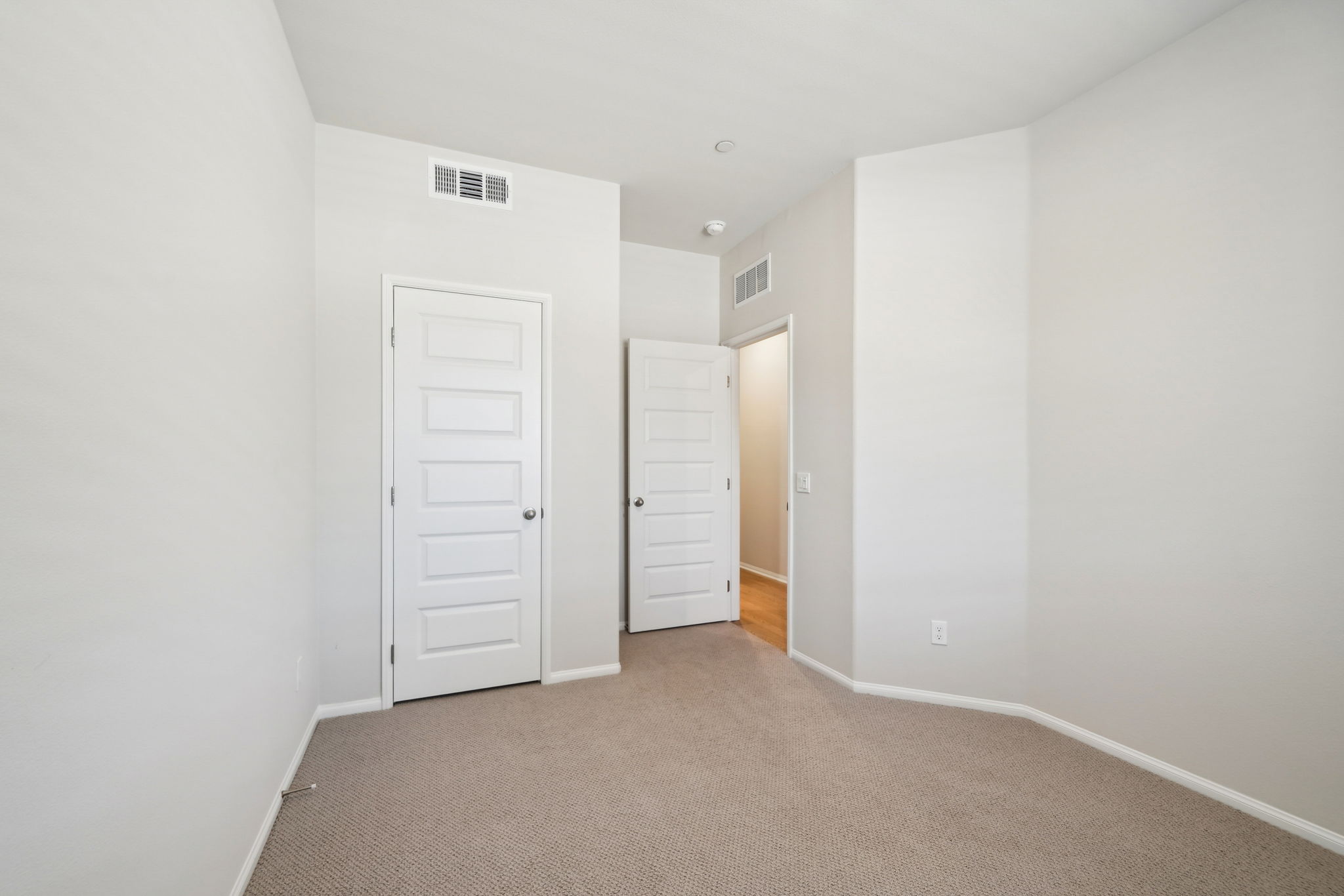 So Cal - The Knoll Community - 219 Aurora Lane Pomona CA 91767-043