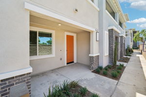 So Cal - The Knoll Community - 219 Aurora Lane Pomona CA 91767-002