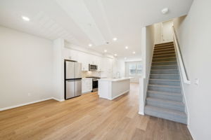 So Cal - The Knoll Community - 219 Aurora Lane Pomona CA 91767-010
