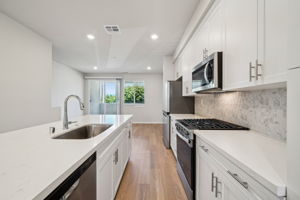 So Cal - The Knoll Community - 219 Aurora Lane Pomona CA 91767-015