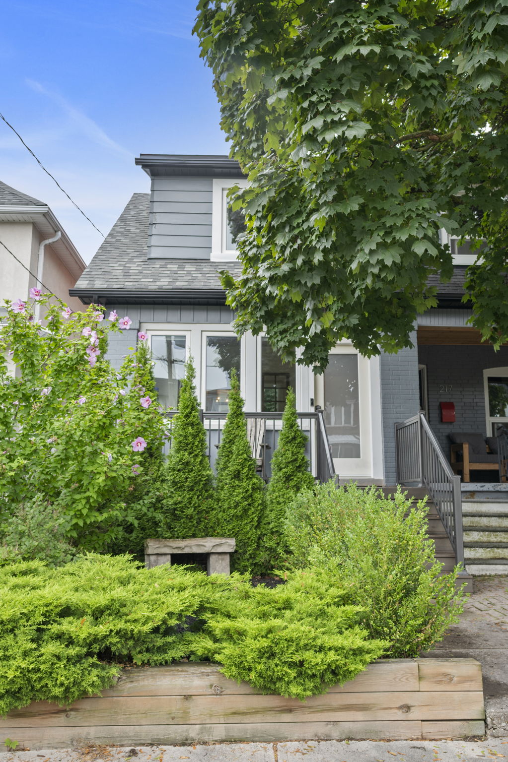 219 Boon Ave Toronto, ON M6E 3Z7