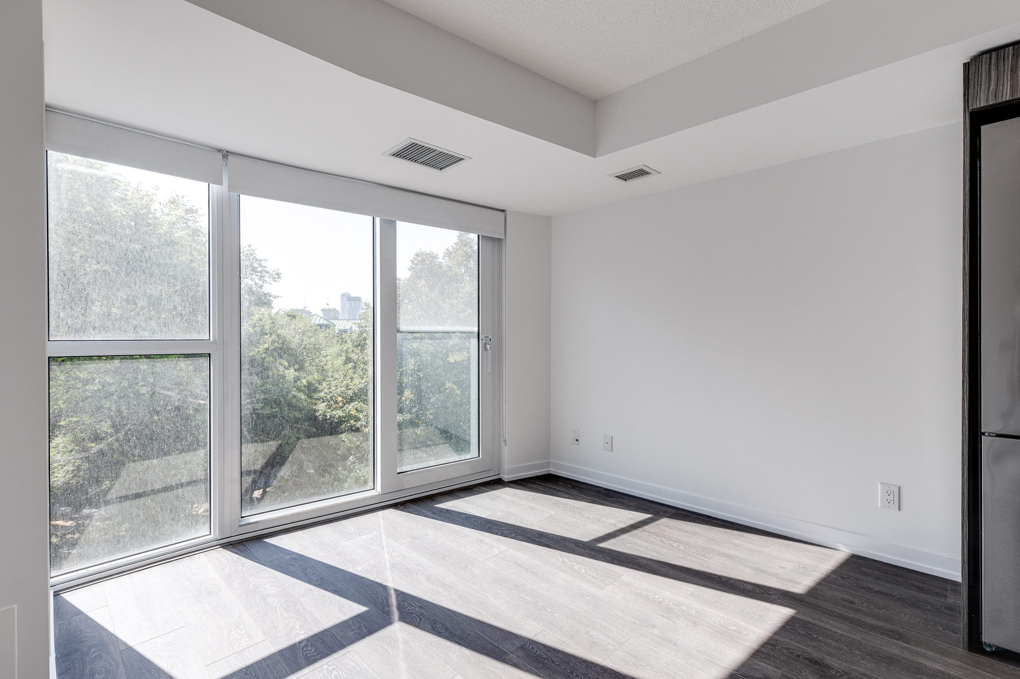 Toronto property showcase — delivered property photograph 14