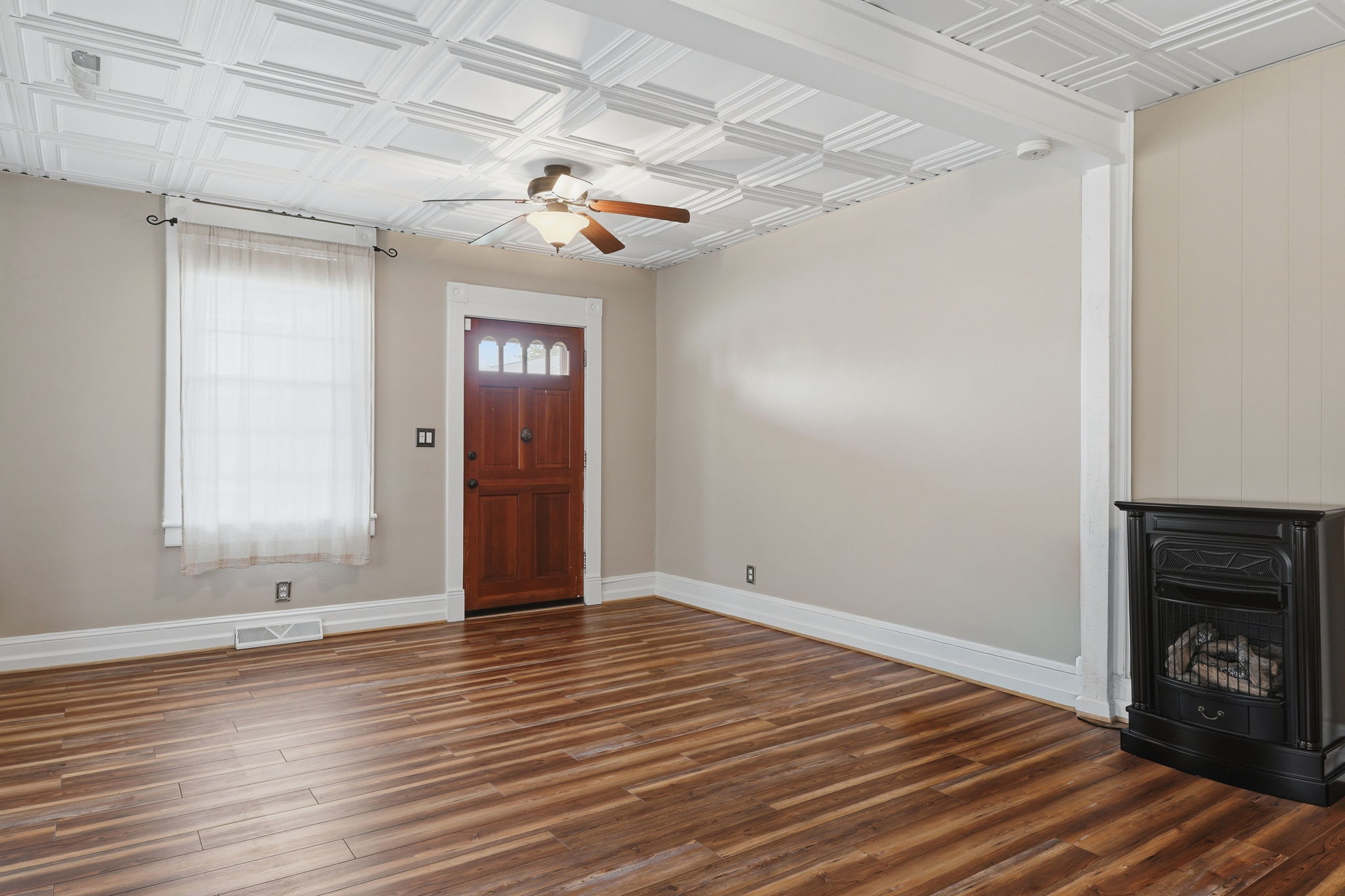 08-Living Room