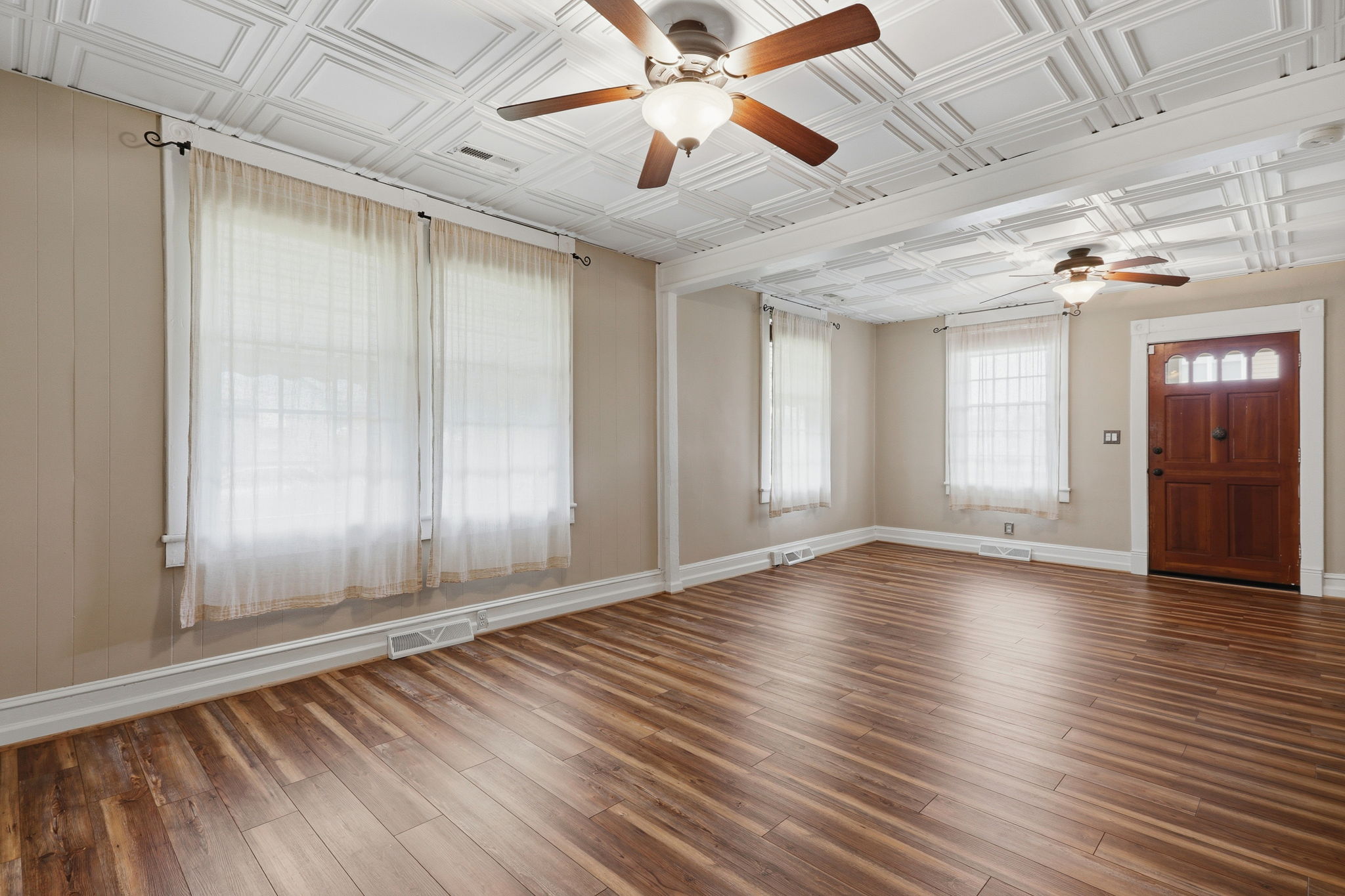 13-Dining Room