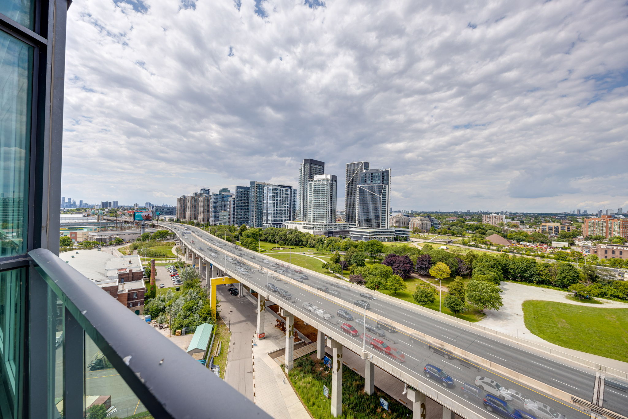 Toronto property showcase — delivered property photograph 33