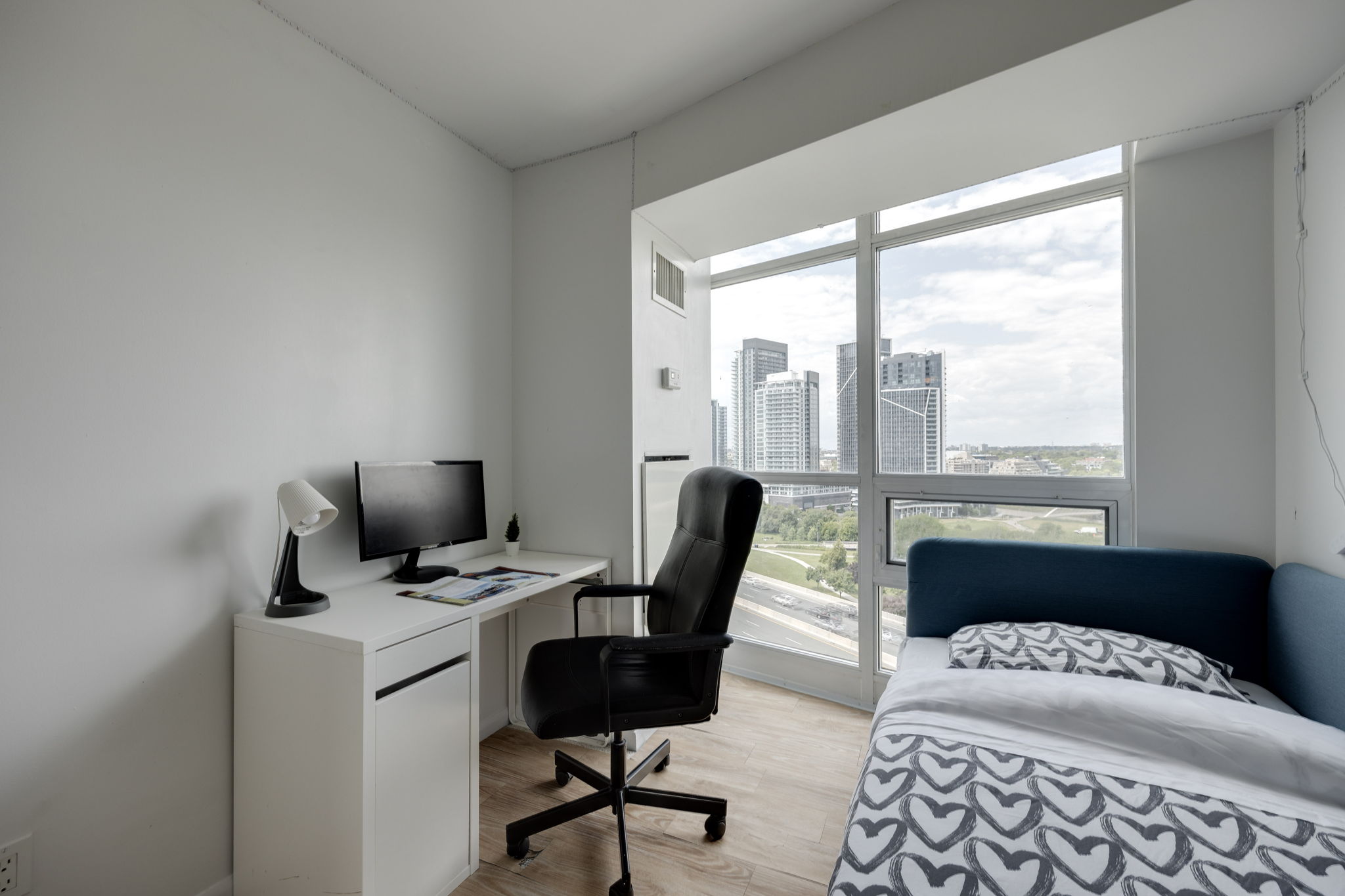 Toronto property showcase — delivered property photograph 18