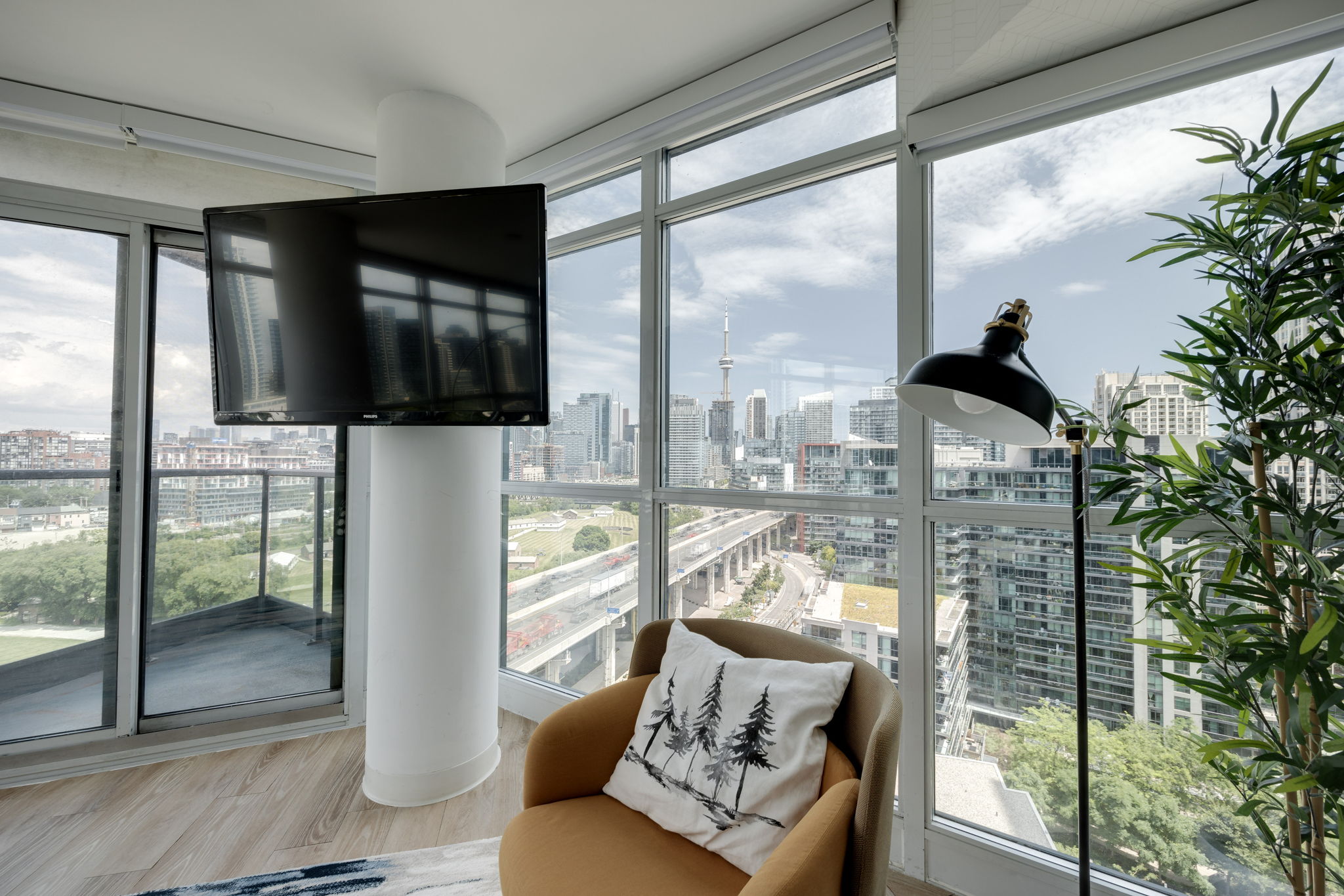 Toronto property showcase — delivered property photograph 10