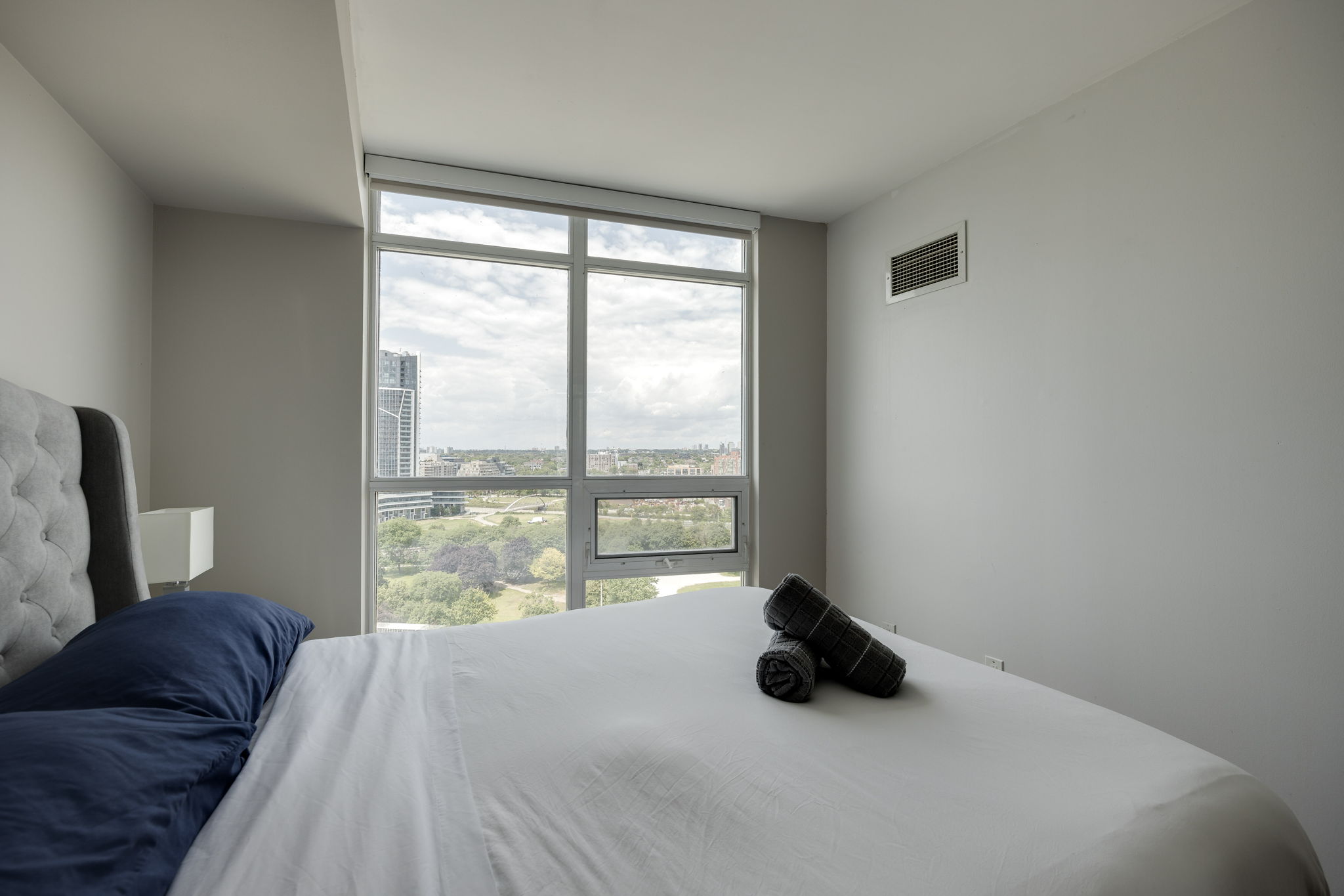 Toronto property showcase — delivered property photograph 15