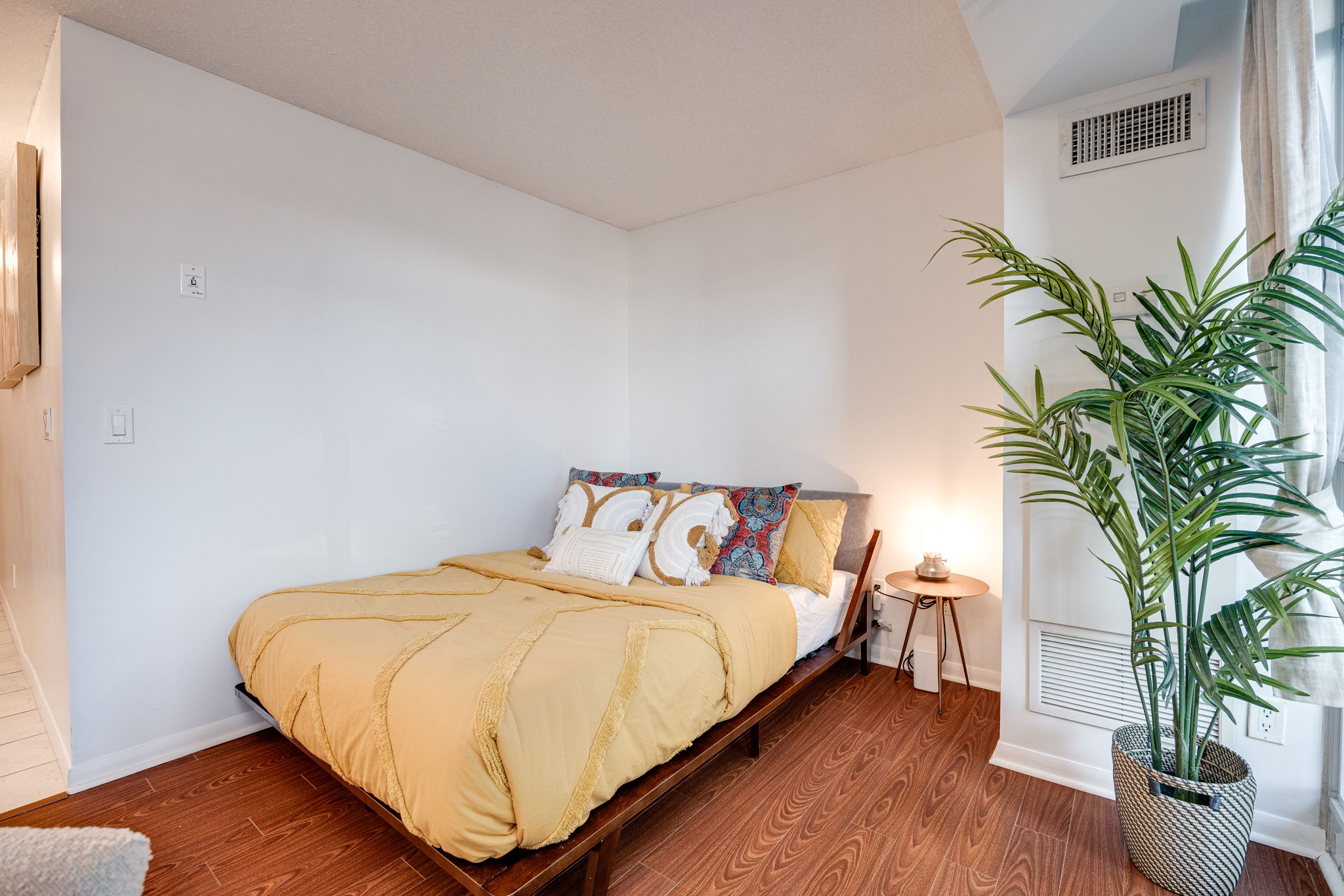 Toronto property showcase — delivered property photograph 7