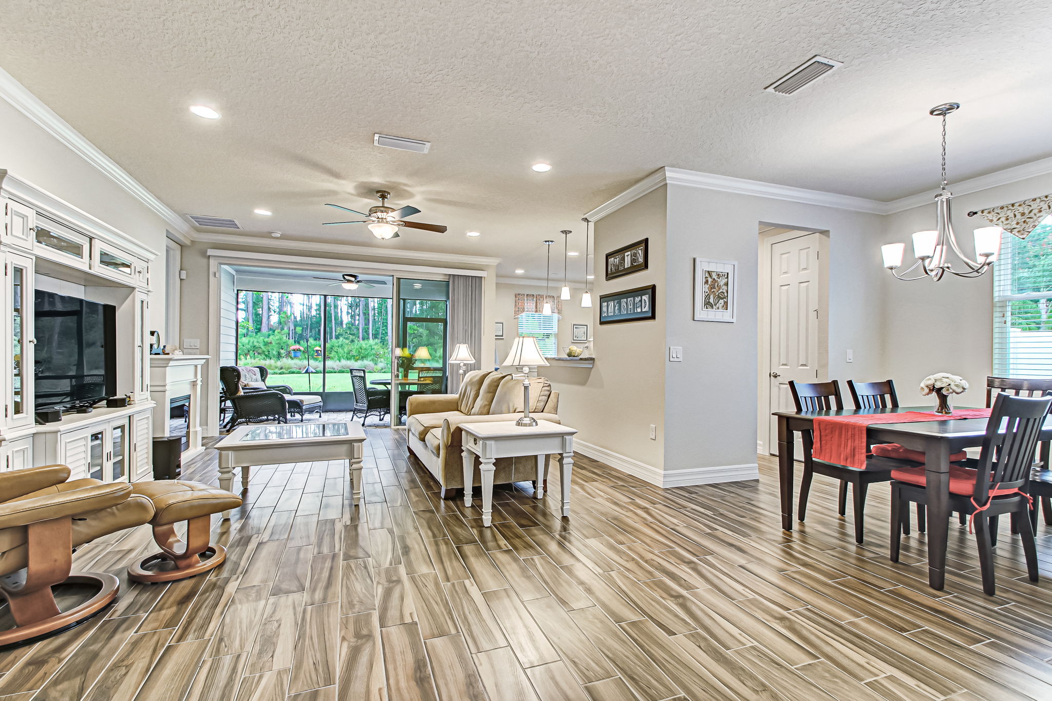 Living/Dining Room