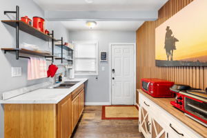 Kitchenette (3)