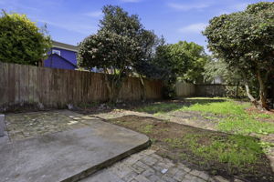  Photo 34