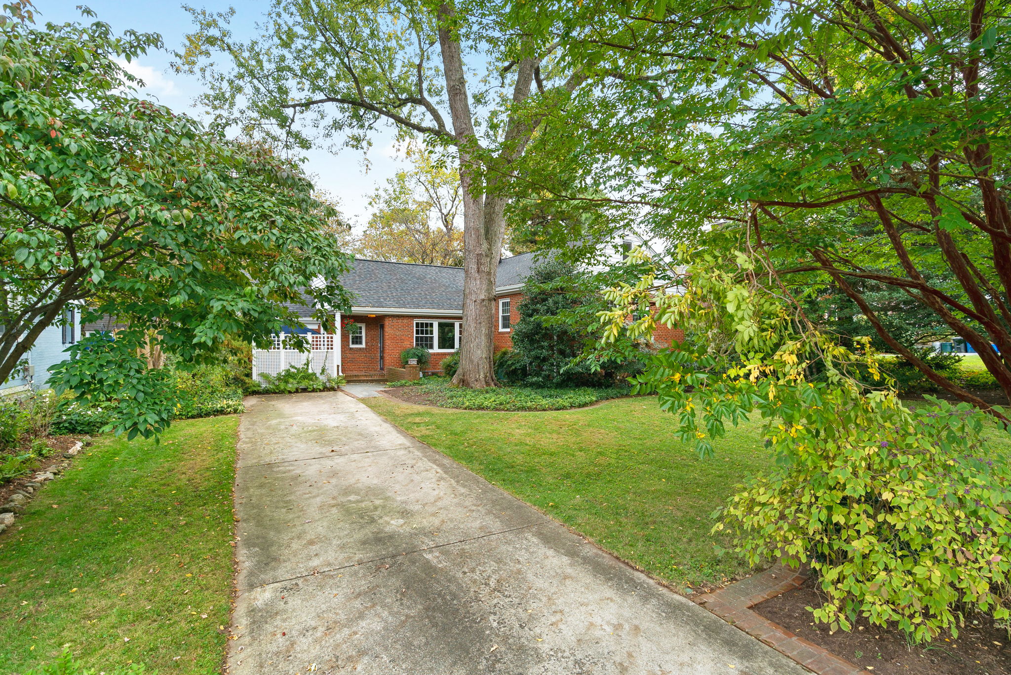 219 Lexington Dr. 48.JPG