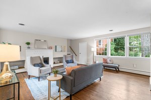 219 Lexington Dr 06.jpg