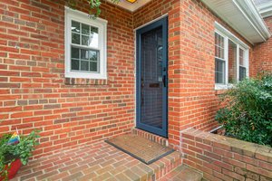 219 Lexington Dr 04.jpg