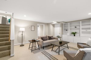 219 Lexington Dr 37.jpg