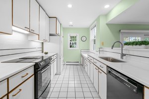 219 Lexington Dr 14.jpg