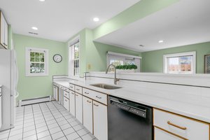 219 Lexington Dr 15.jpg