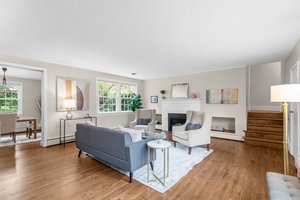 219 Lexington Dr 05.jpg