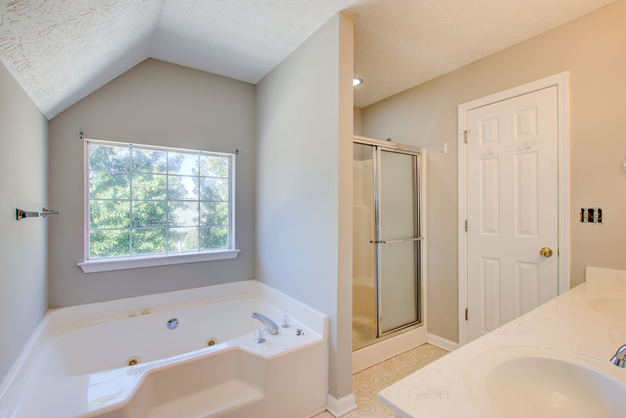 29 Main BR En Suite B