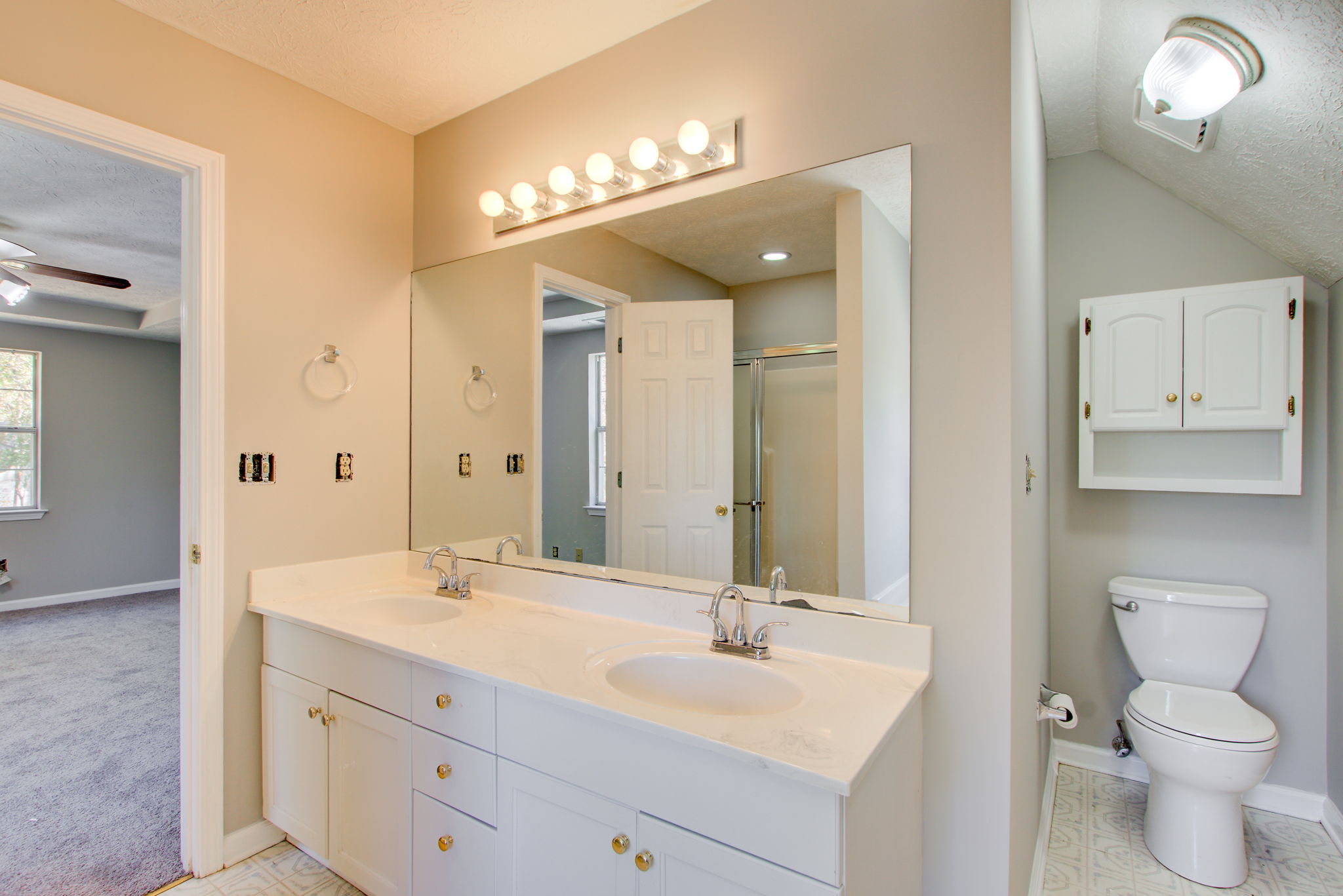 30 Main BR En Suite C