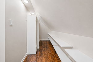  Photo 49