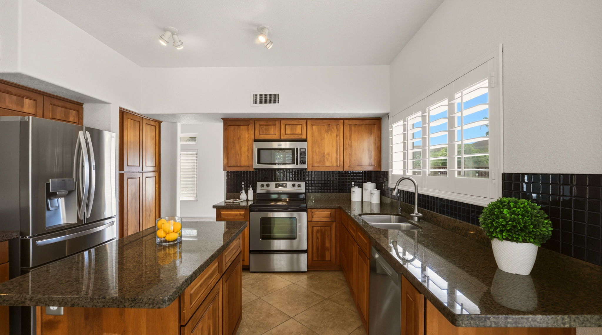  Photo 107