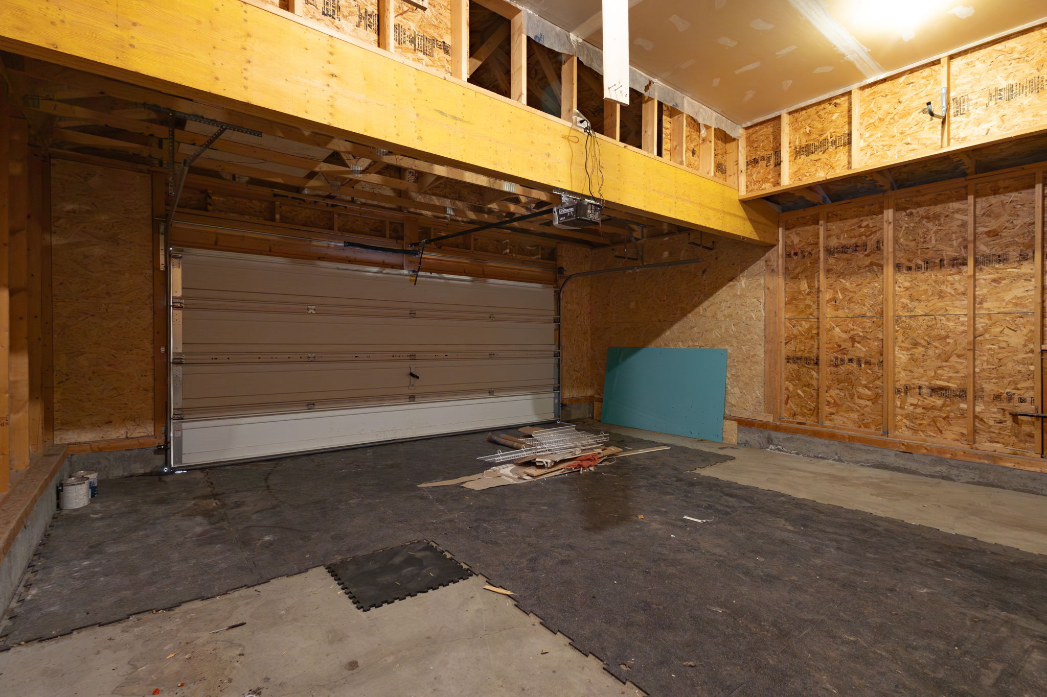  Photo 40