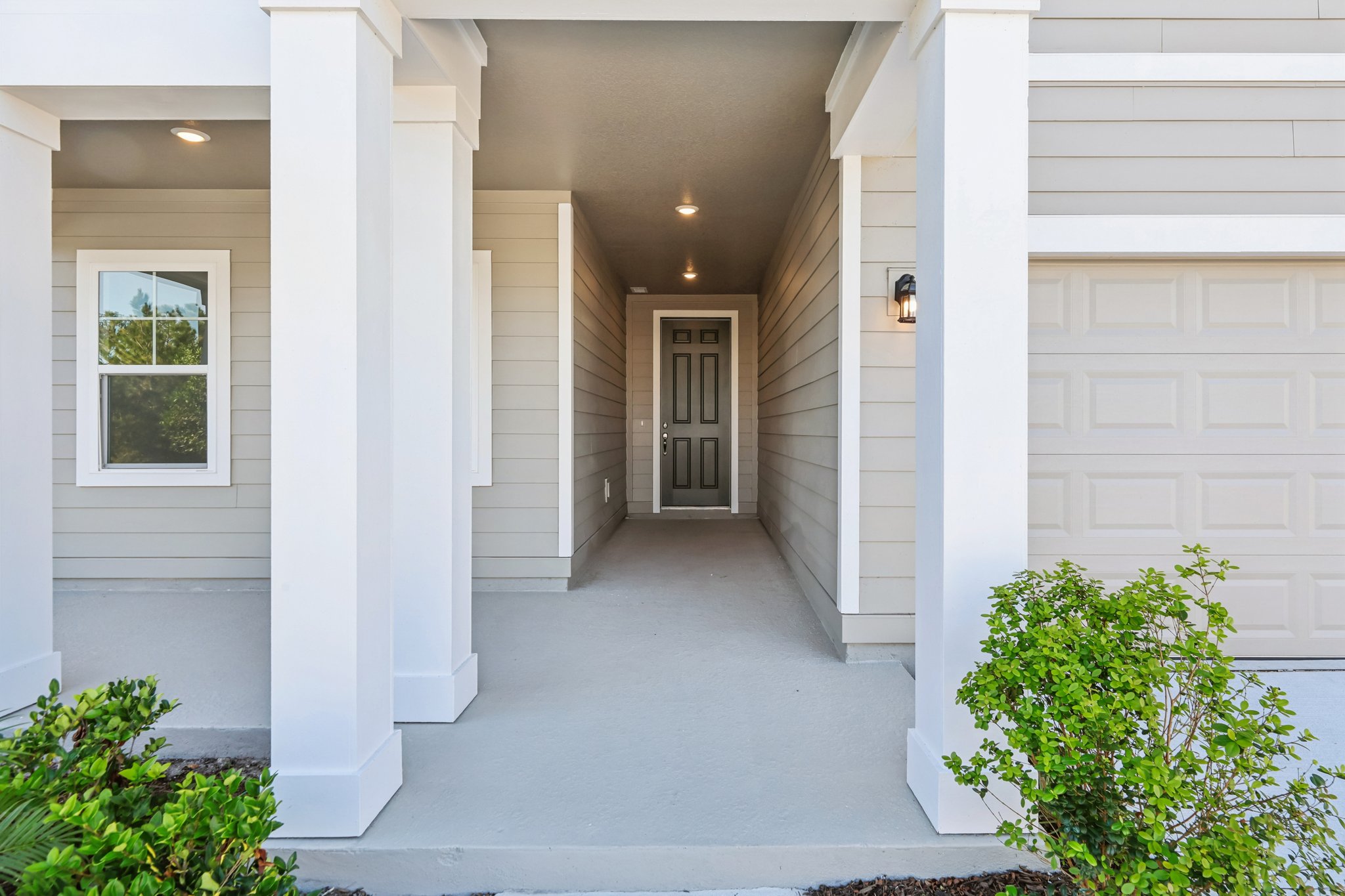 Broadbrook Dr-S0111-006.jpg