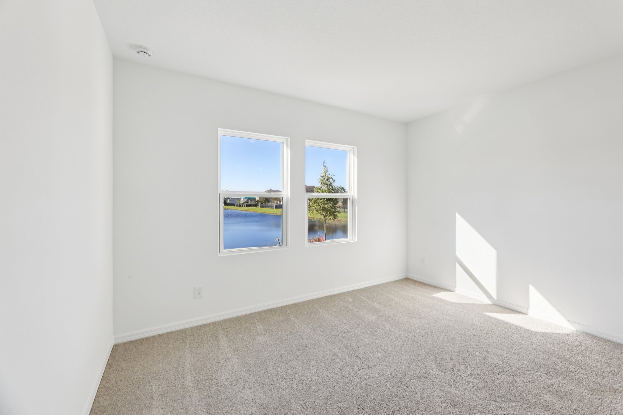 Broadbrook Dr-S0111-021.jpg