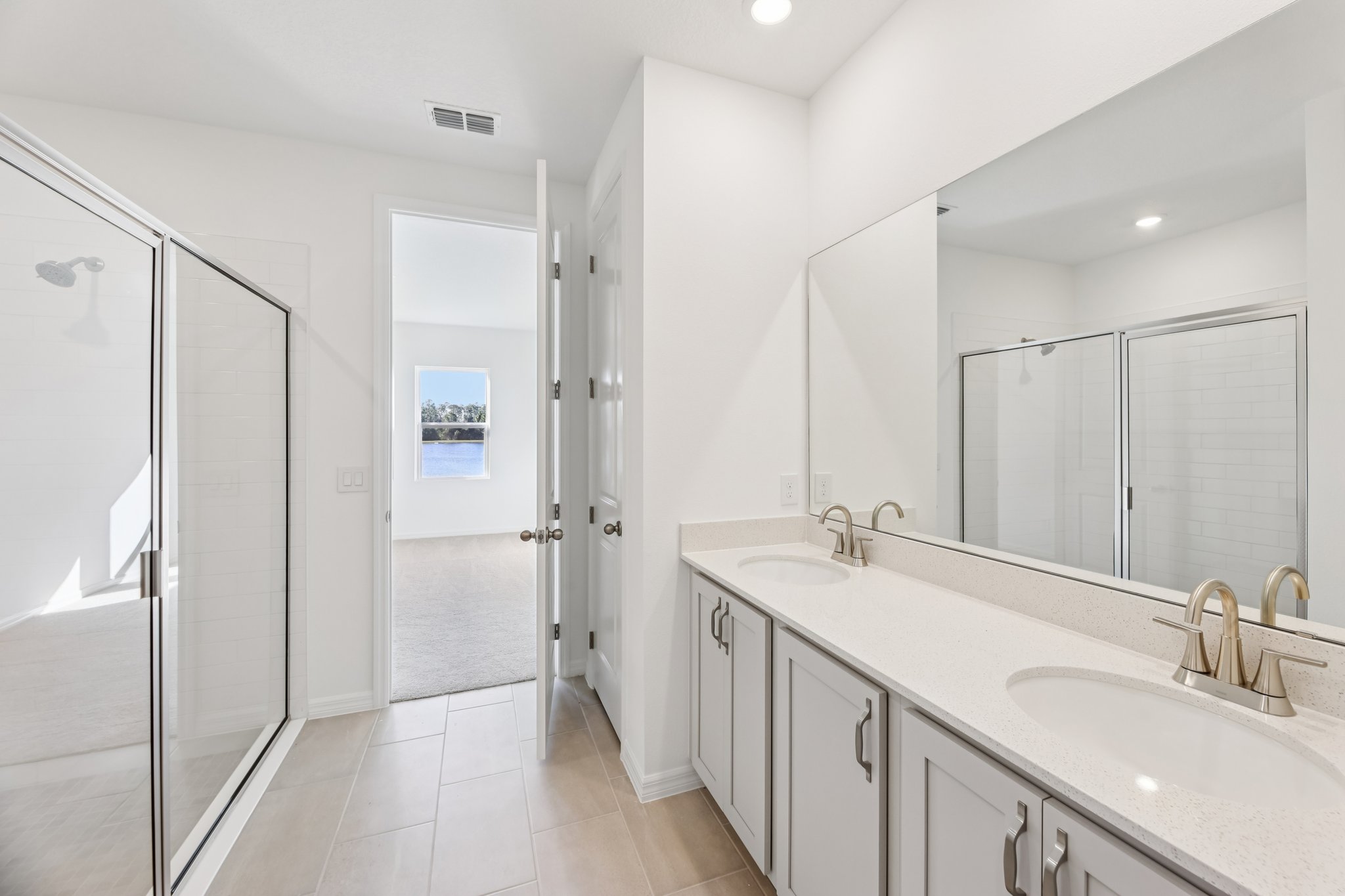 Broadbrook Dr-S0111-024.jpg