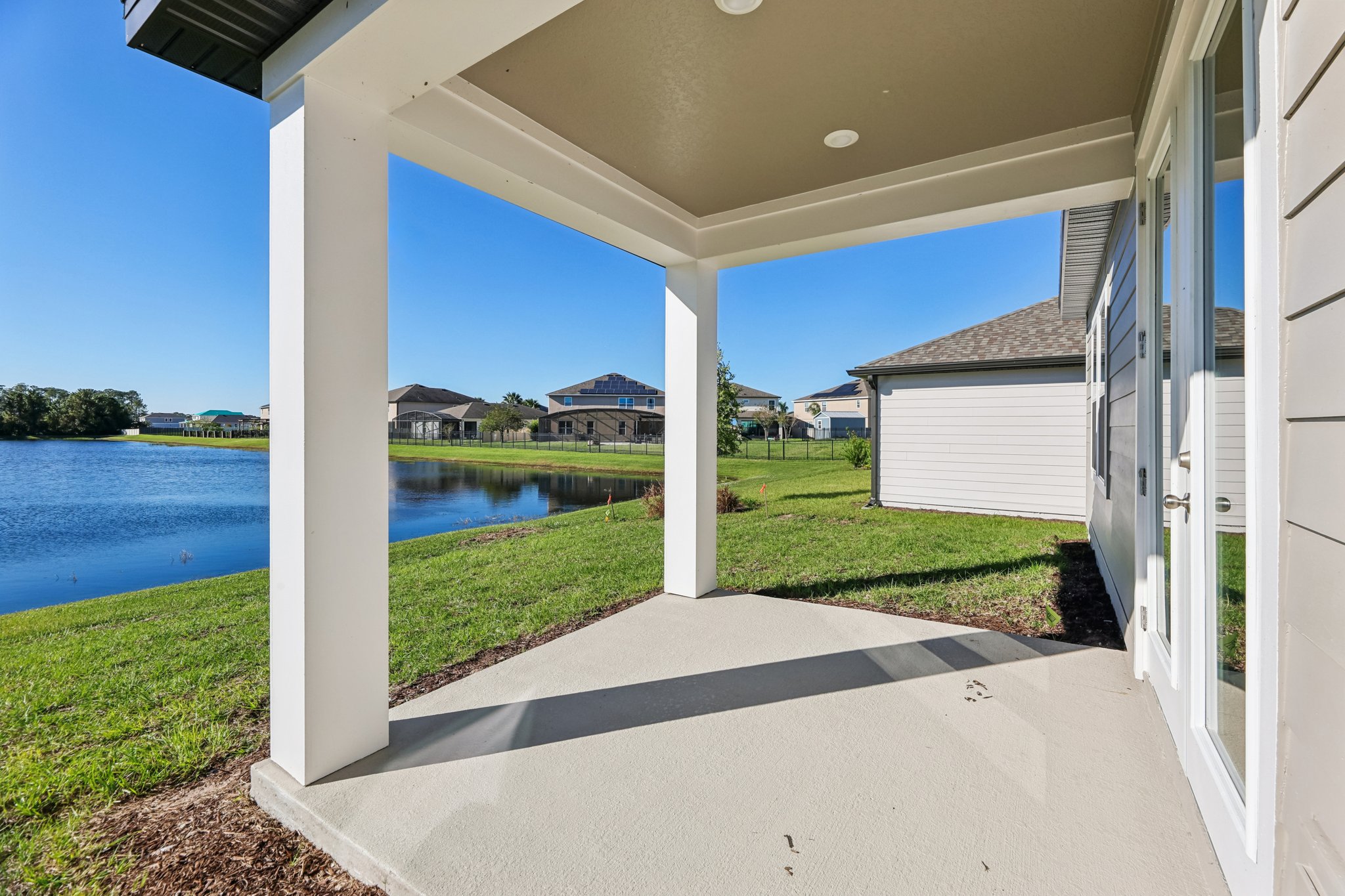 Broadbrook Dr-S0111-029.jpg