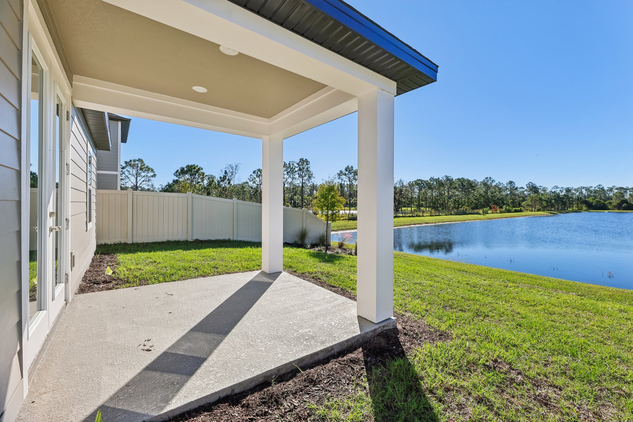 Broadbrook Dr-S0111-030.jpg