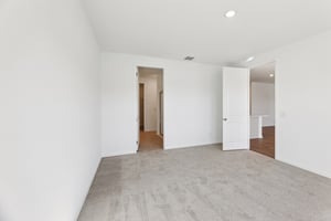 Broadbrook Dr-S0111-022.jpg