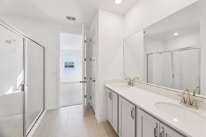 Broadbrook Dr-S0111-024.jpg