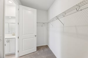 Broadbrook Dr-S0111-025.jpg