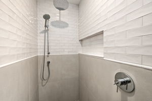  Photo 37