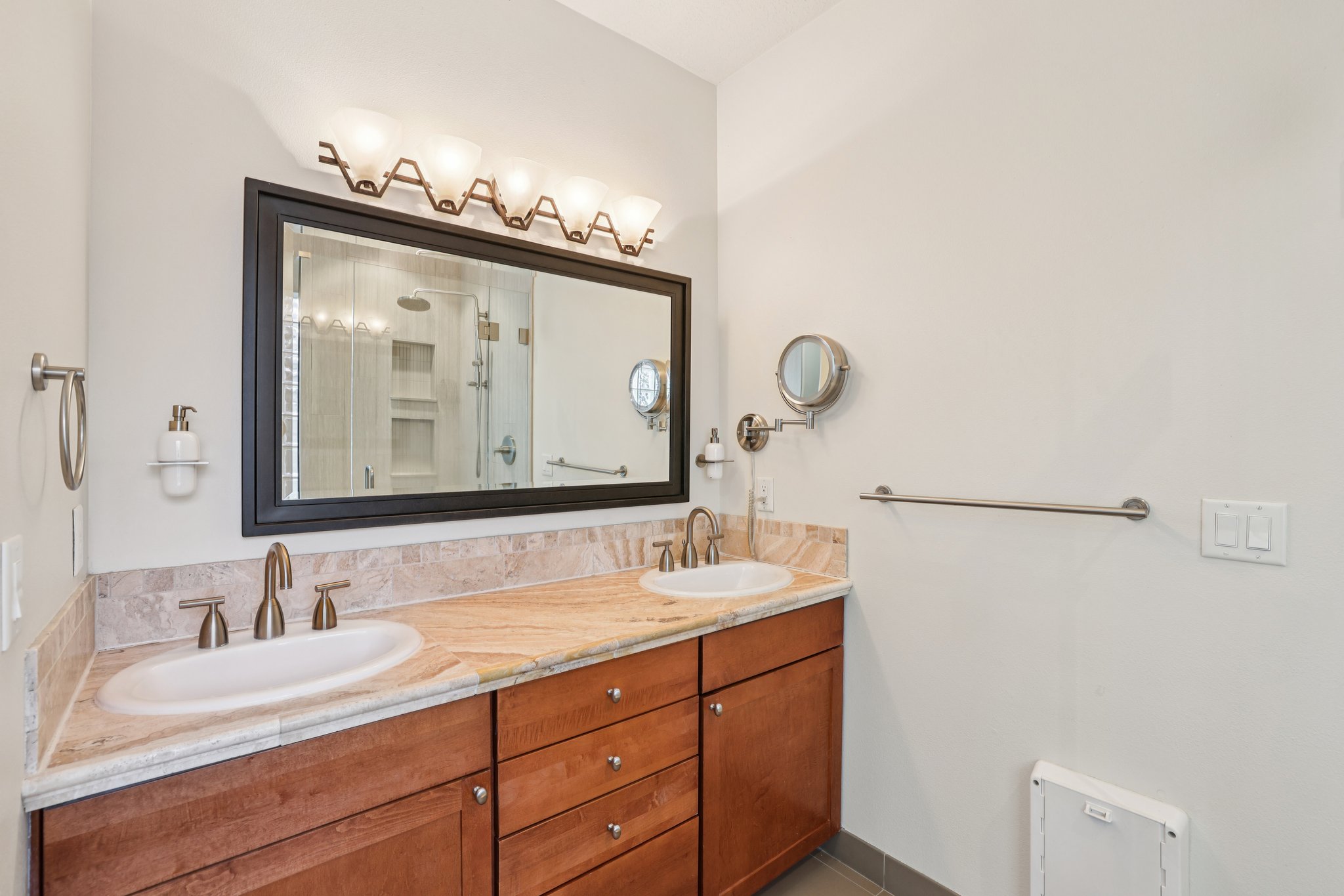 NE 229th Ct-S3103-039.jpg