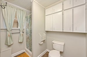  Photo 32