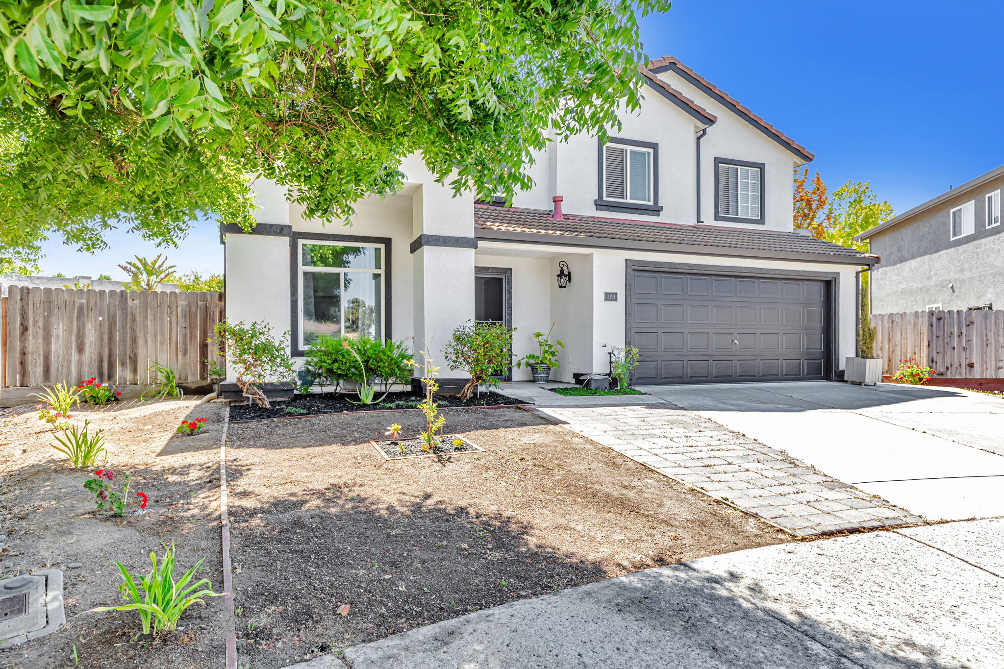 003_2191 Spruce Dr
